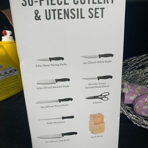 Martha Stewart 30 piece cutlery set BRAND NEW